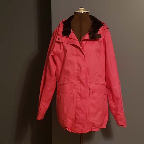 Ladies size small Under Armour all weather coat. - Picture 1 of 7